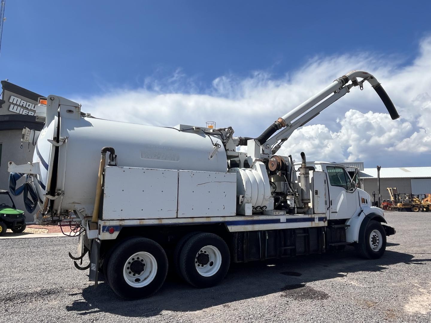 ./imagenes/INVOICE/2019/16439/CAMION VAC-CON V312LHAE (2).JPG